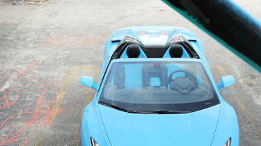 Lamborghini Huracan Spyder - front